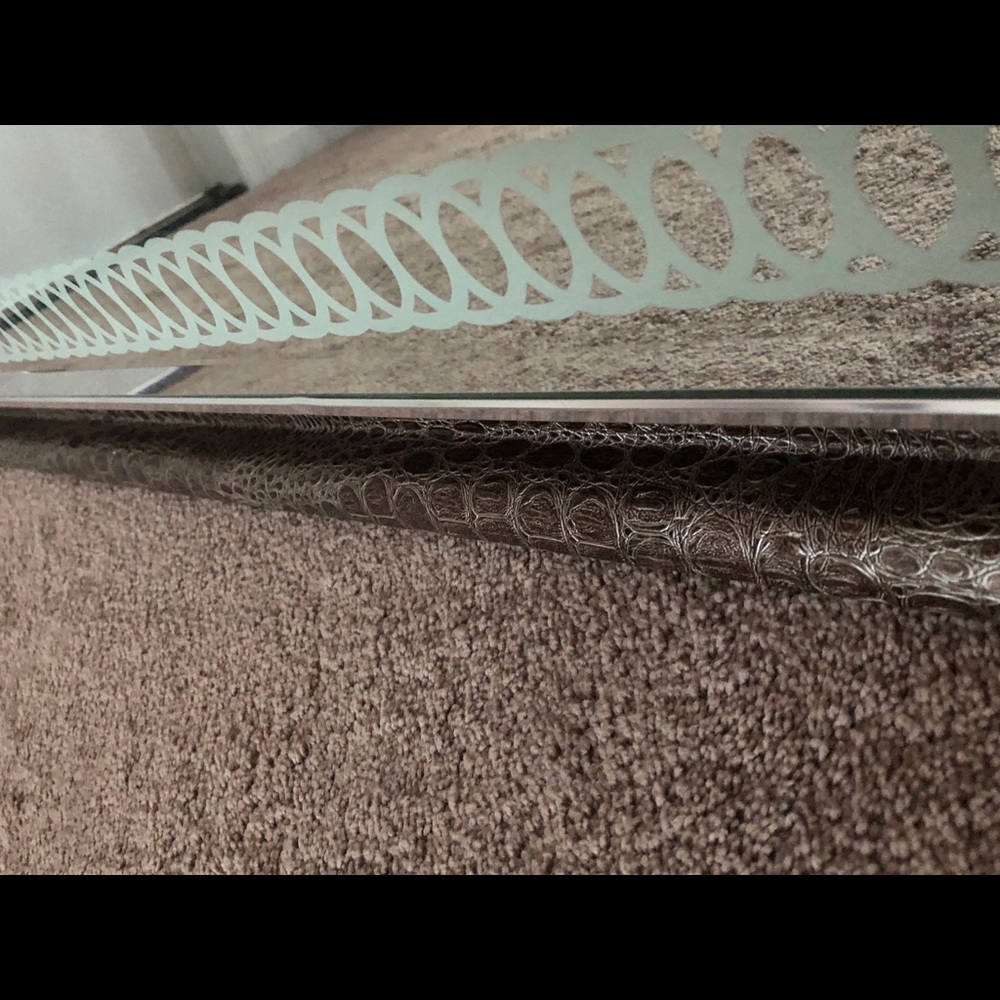 Alligator skin mirror - Picture 4 of 7
